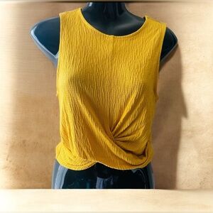 love tree yellow top